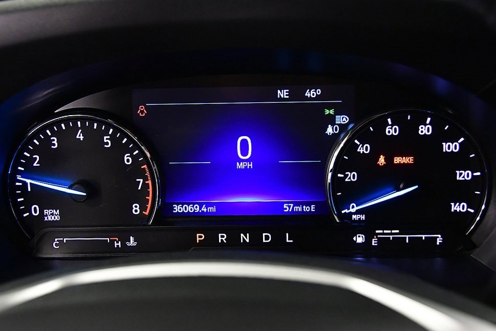 Used 2022 Ford Explorer XLT w/ Equipment Group 202A image 18