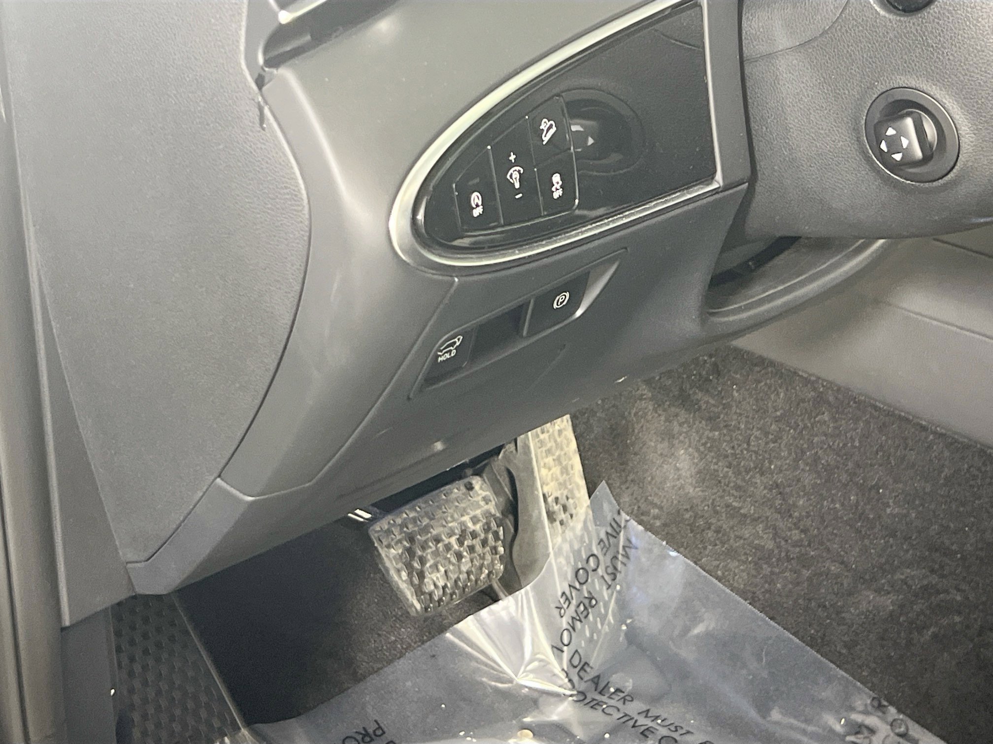 Used 2023 Genesis GV70 2.5T w/ Select Package image 10