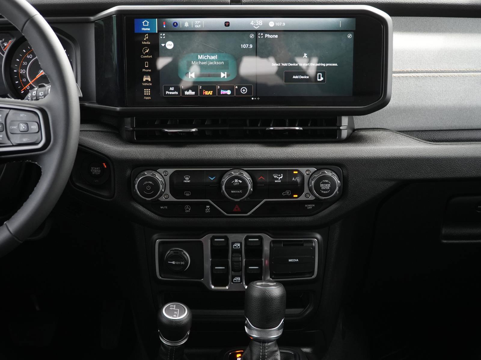 Used 2025 Jeep Wrangler Sport S image 24