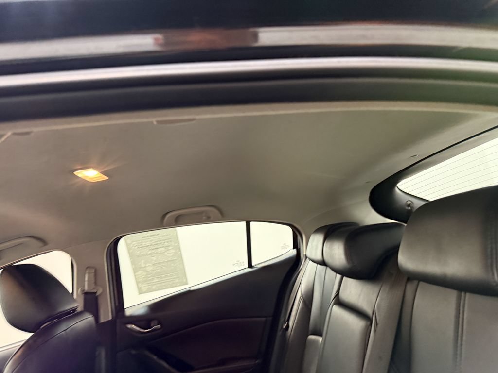 Used 2018 MAZDA MAZDA3 Touring FWD image 49
