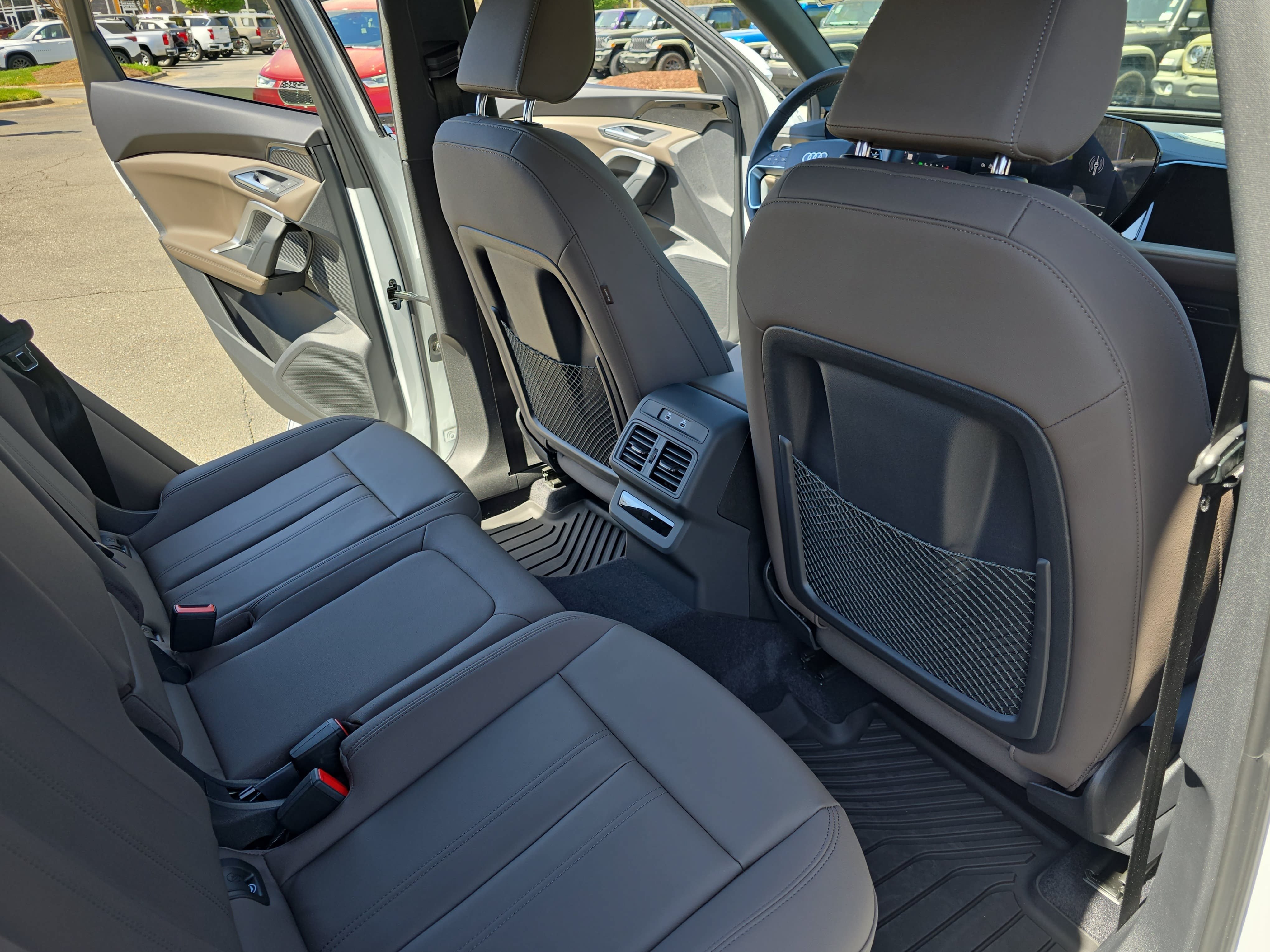 Used 2025 Audi Q5 Premium AWD/4WD image 11