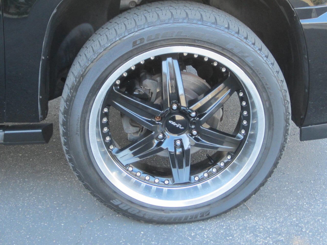 Used 2009 Cadillac Escalade Base AWD 4dr SUV w/V8 Ultra Lu image 8