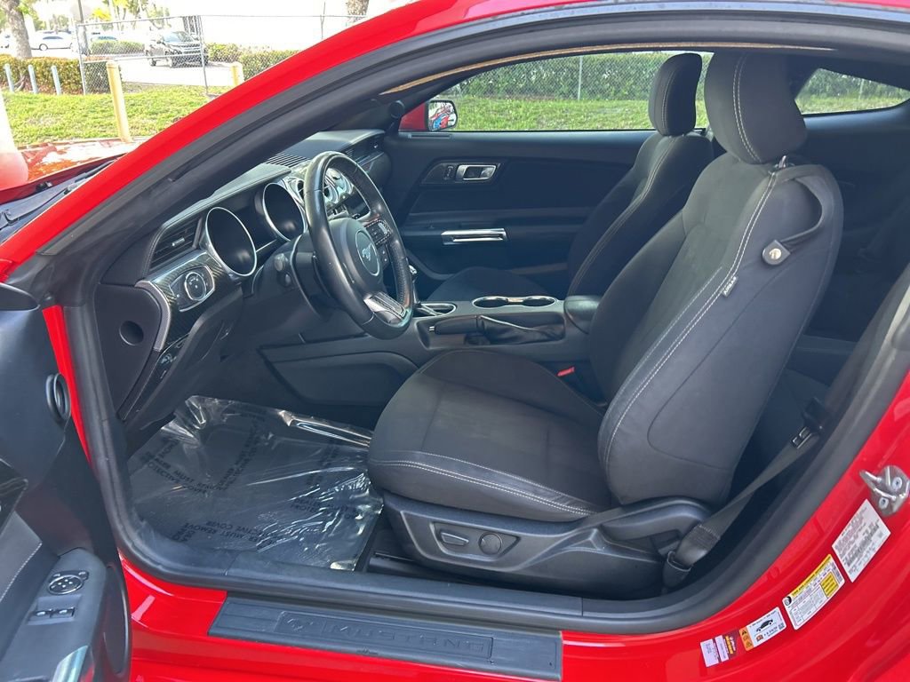 Used 2020 Ford Mustang GT image 5