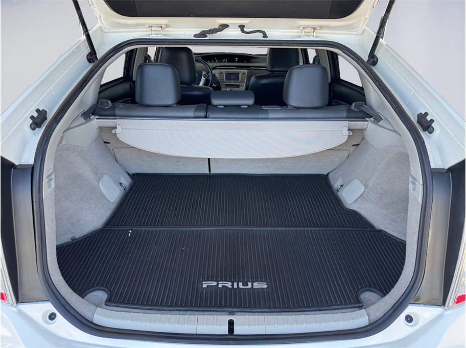 Used 2015 Toyota Prius Four FWD image 25