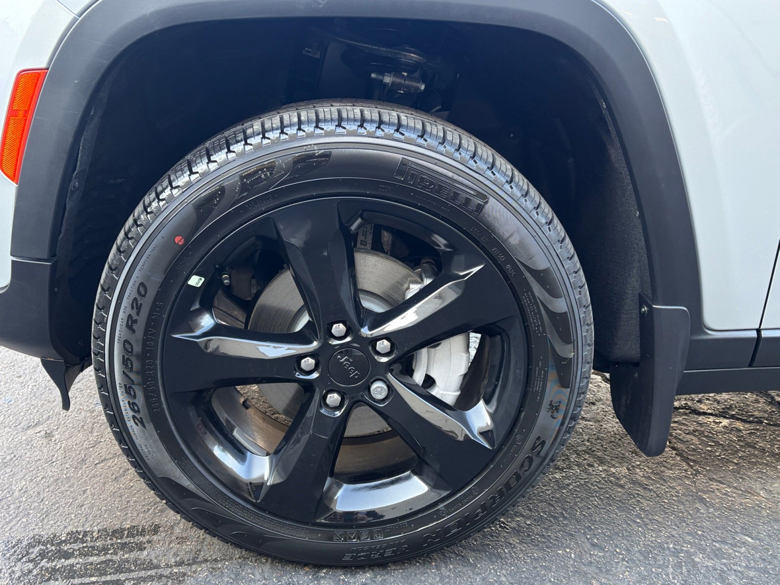 New 2025 Jeep Grand Cherokee Limited w/ Black Appearance Package image 11