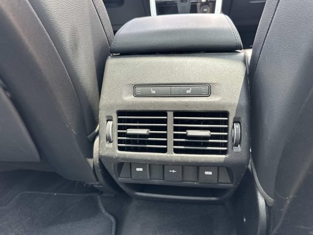 Used 2020 Land Rover Discovery Sport SE AWD/4WD image 13
