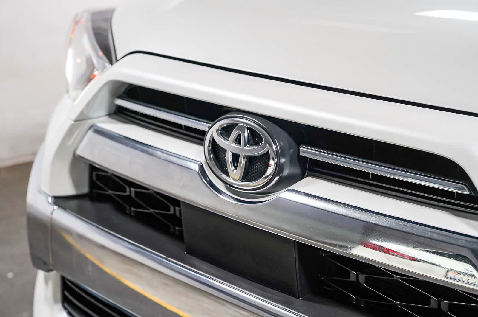 Certified 2024 Toyota 4Runner Limited AWD/4WD image 9