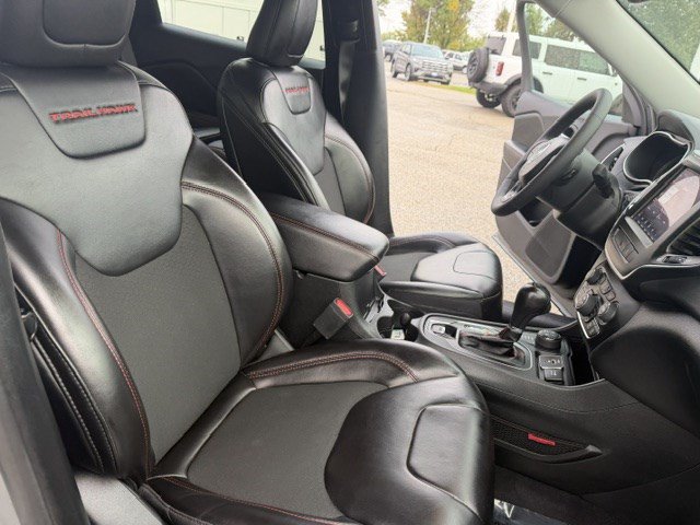 Used 2022 Jeep Cherokee Trailhawk w/ Sound & Nav Group AWD/4WD image 37