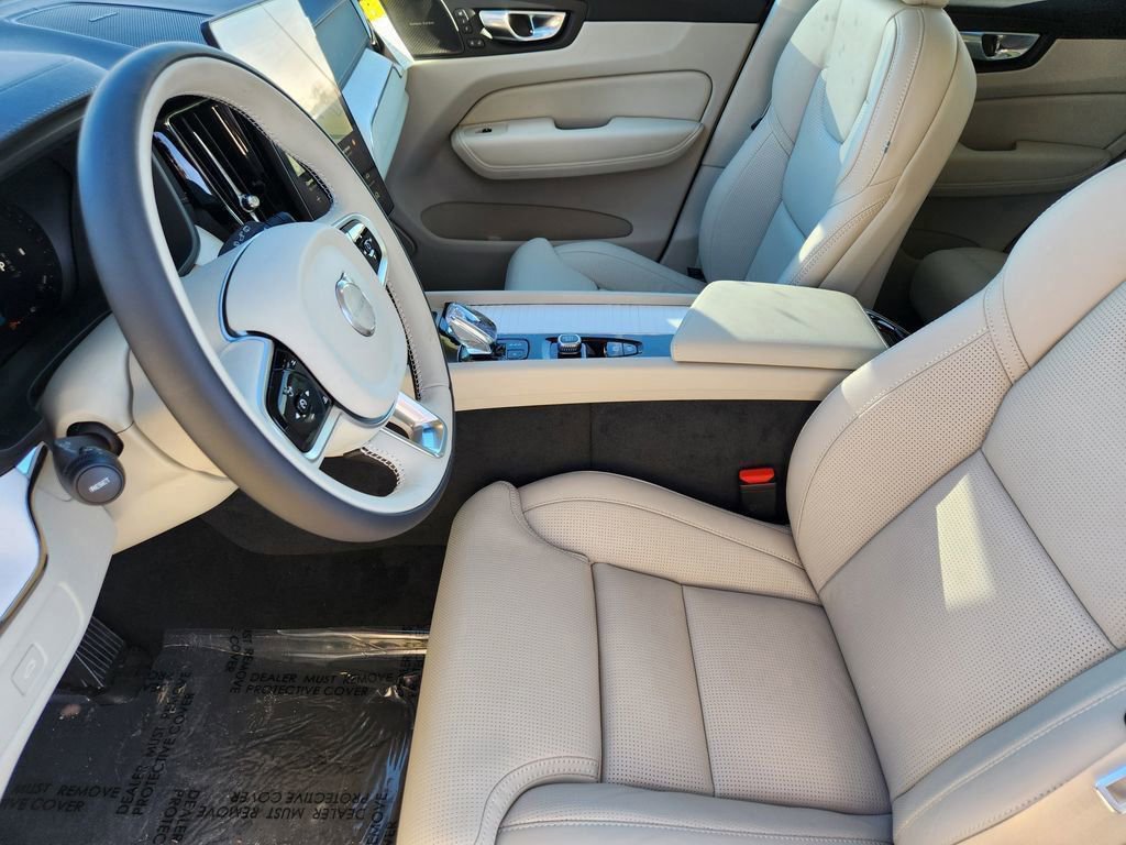 New 2026 Volvo XC60 B5 Ultra w/ Protection Package Premier AWD/4WD image 4