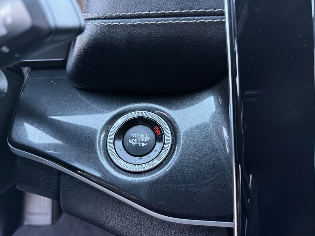 Used 2021 Jeep Grand Cherokee L Laredo image 8