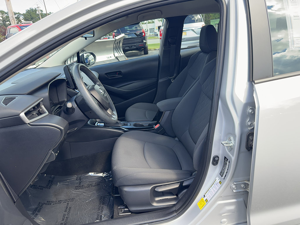 Used 2022 Toyota Corolla LE w/ Carpet Mat Package (TMS) FWD image 12