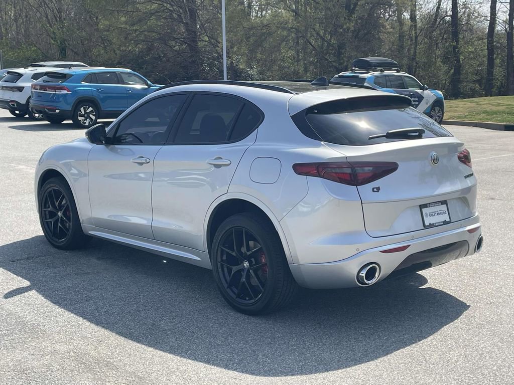 Used 2021 Alfa Romeo Stelvio Ti w/ Premium Package image 4