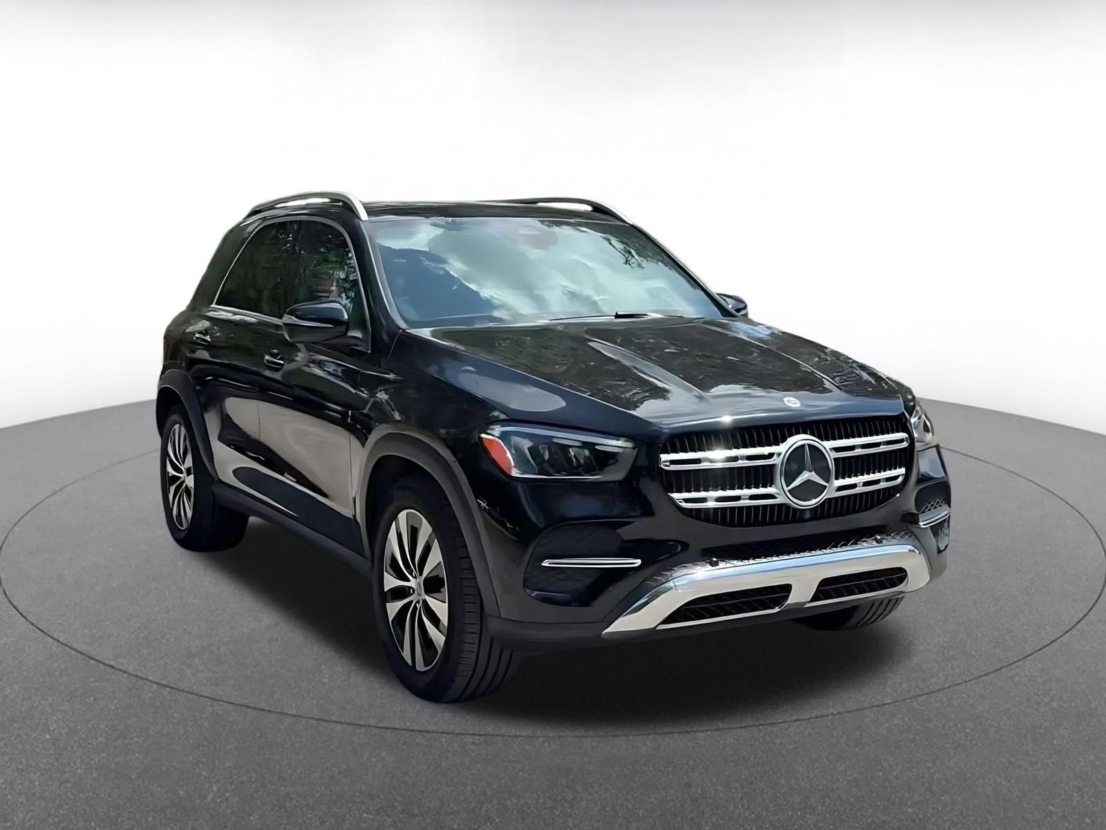 Used 2026 Mercedes-Benz GLE 350 4MATIC image 3