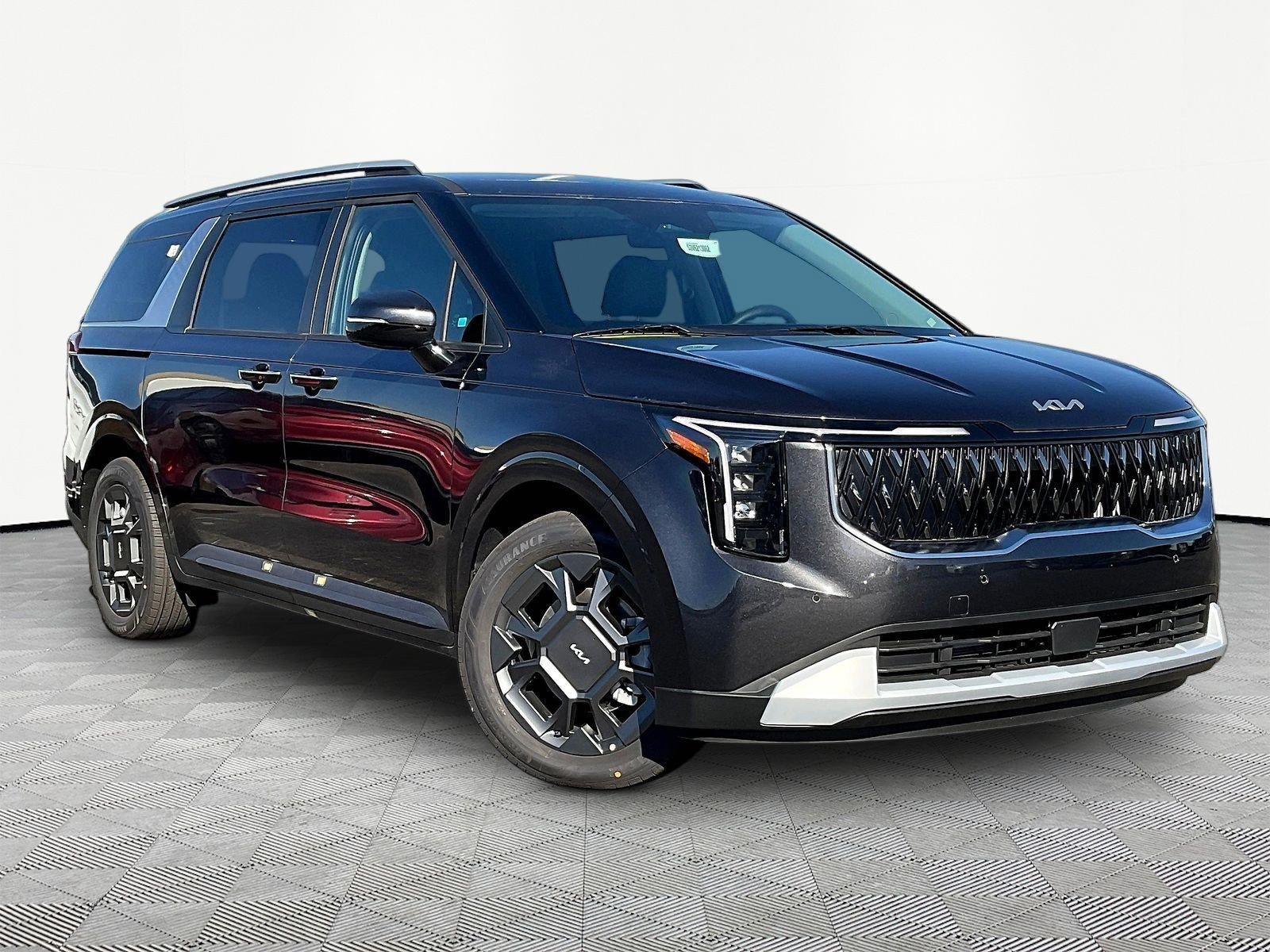 New 2027 Kia Carnival EX FWD image 3