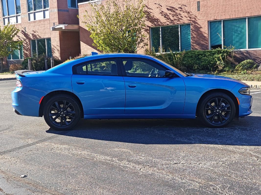 Used 2023 Dodge Charger SXT w/ Blacktop Package image 11