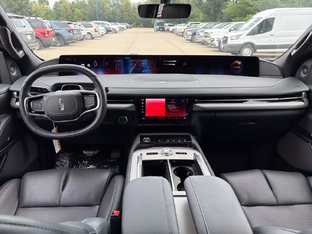 New 2027 Lincoln Navigator Reserve w/ Jet Appearance Package AWD/4WD image 18