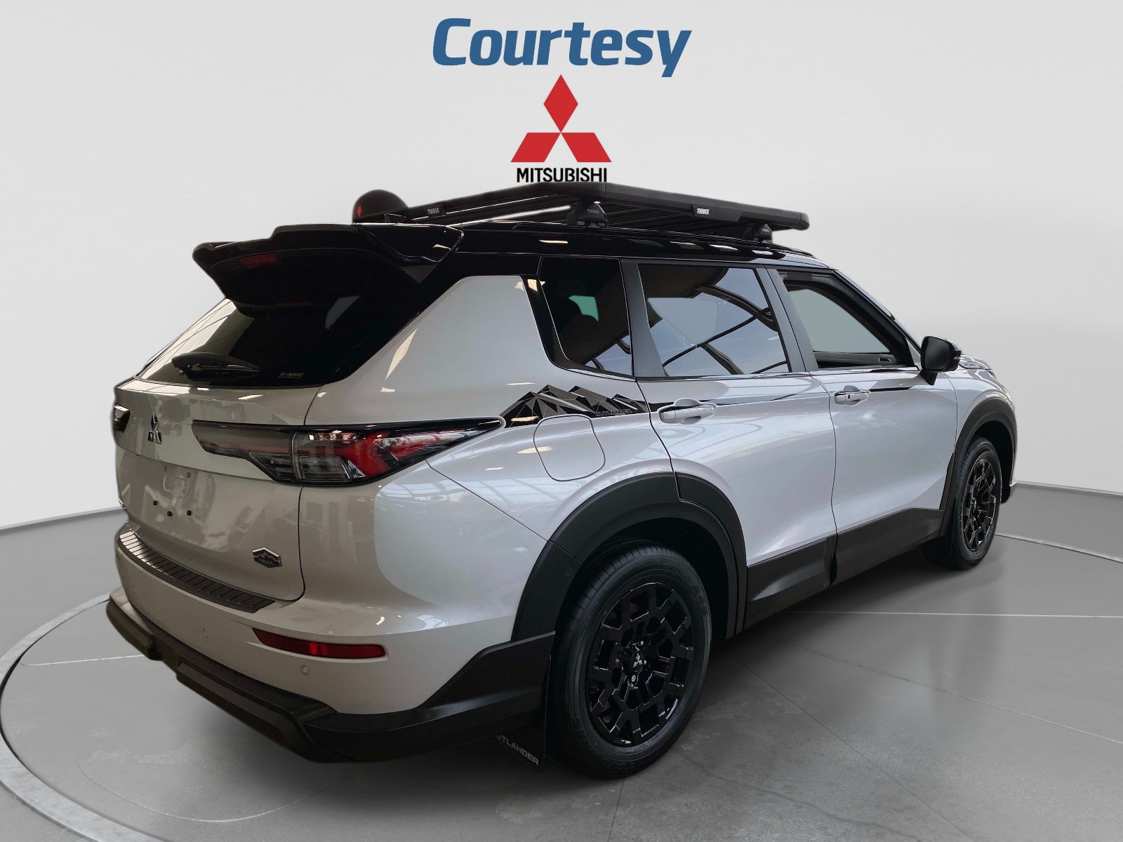 New 2026 Mitsubishi Outlander AWD video 3
