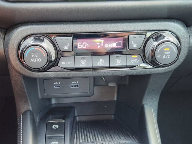 Used 2024 Nissan Kicks SR w/ SR Premium Package FWD image 19