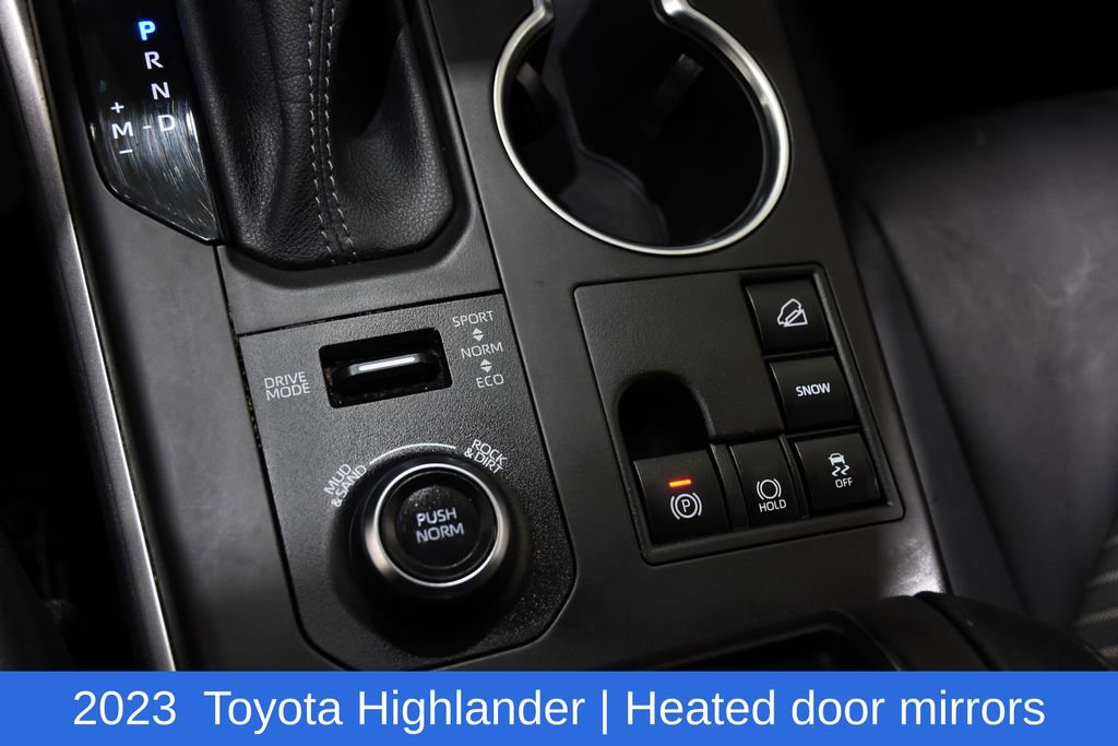 Used 2023 Toyota Highlander XSE image 25