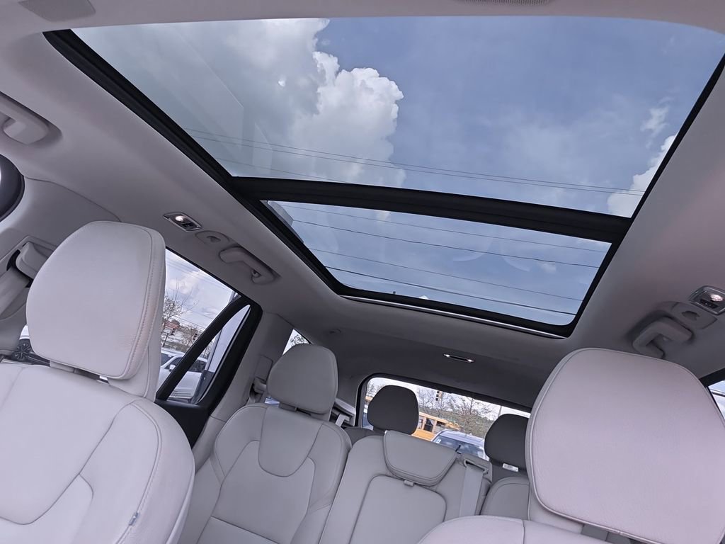 Used 2022 Volvo XC90 T8 Inscription Expression image 36