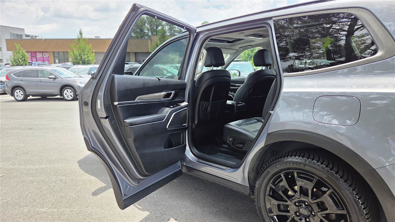 Used 2021 Kia Telluride SX w/ SX Prestige Package AWD/4WD image 30