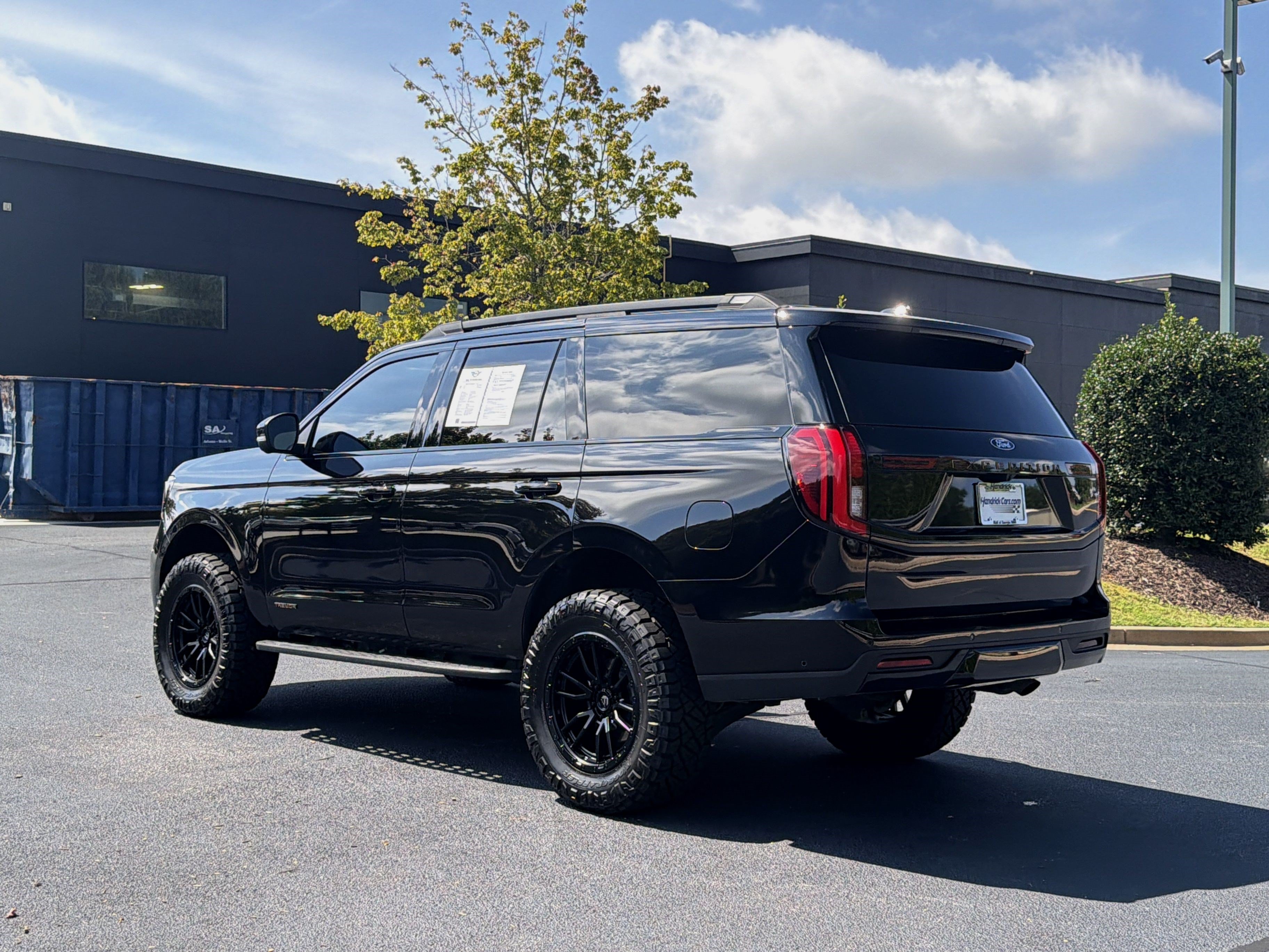 Used 2025 Ford Expedition Tremor AWD/4WD image 16