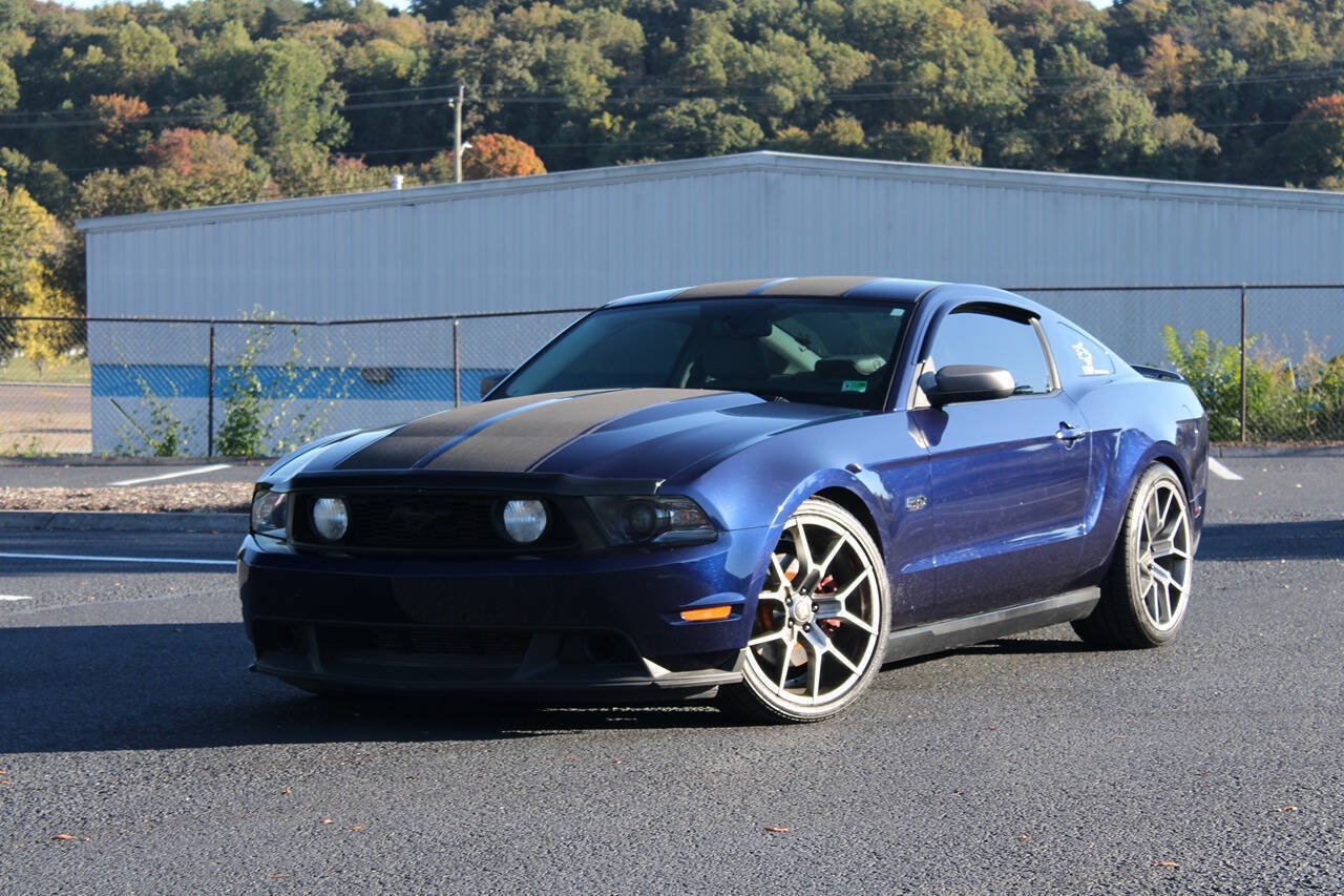 Used 2011 Ford Mustang GT Premium w/ Comfort Pkg RWD image 1