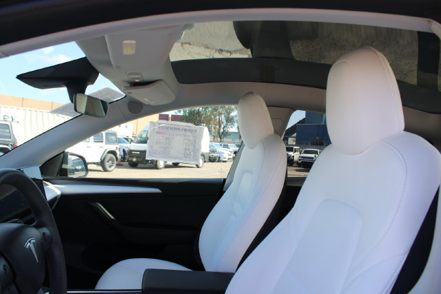 Used 2023 Tesla Model Y Performance AWD/4WD image 25