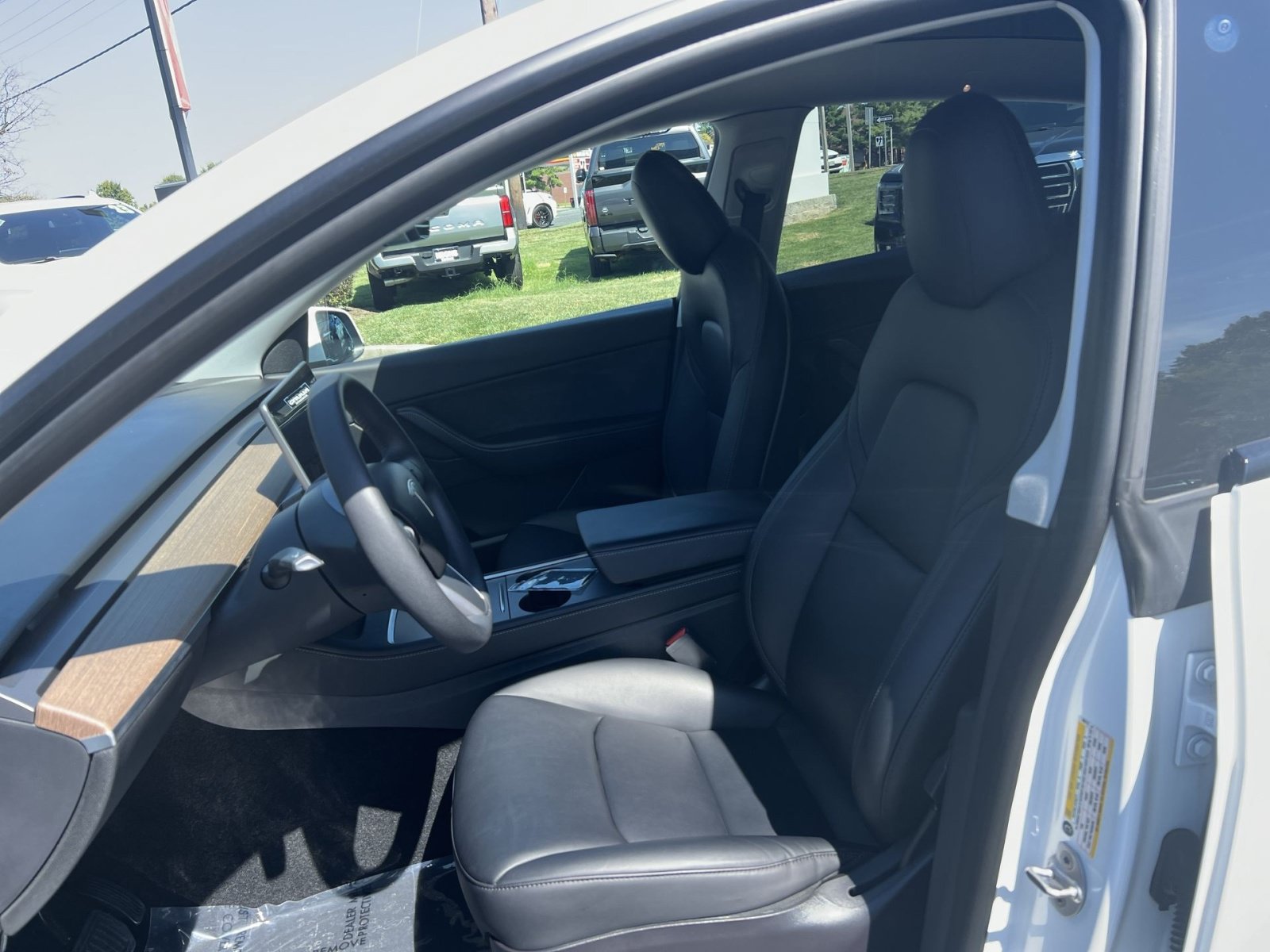 Used 2021 Tesla Model Y Long Range AWD/4WD image 13