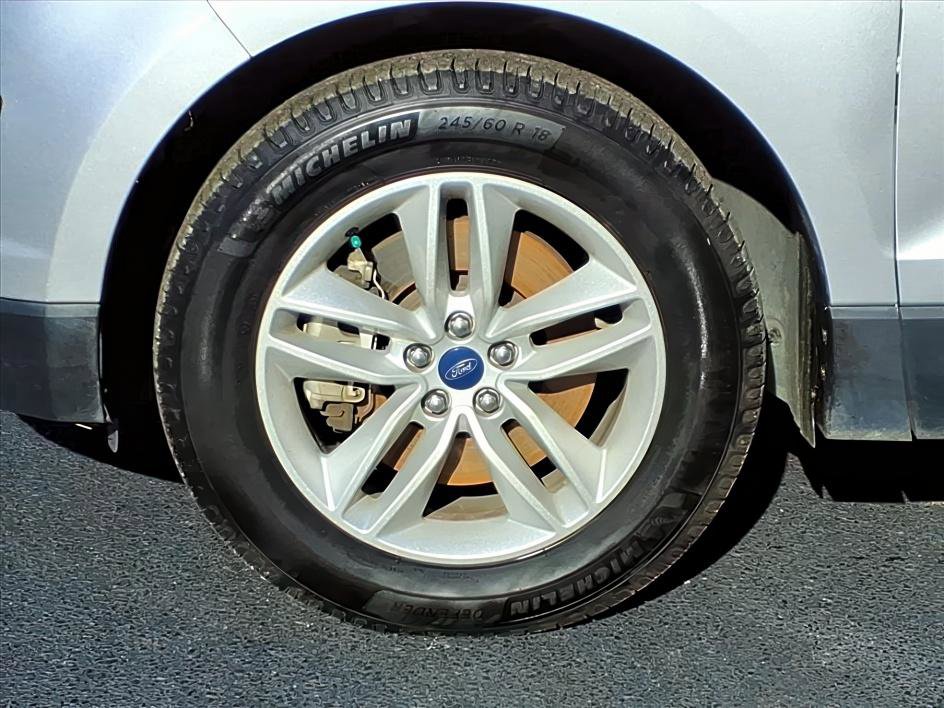 Used 2018 Ford Edge SEL w/ Equipment Group 201A image 8