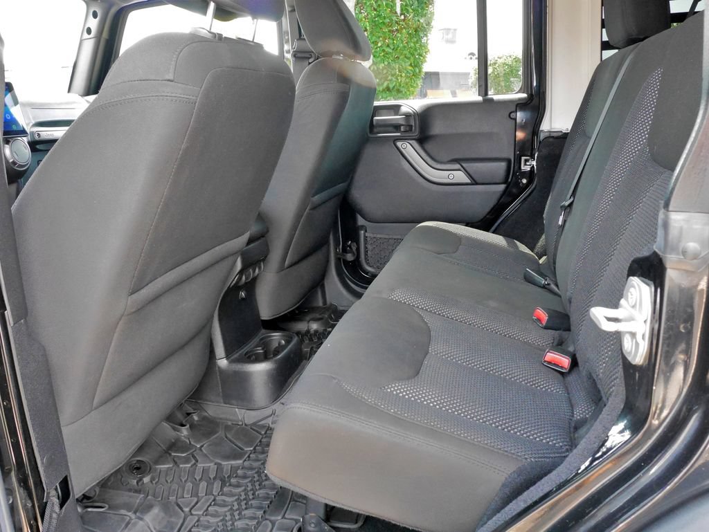 Used 2016 Jeep Wrangler Unlimited Sport AWD/4WD image 13