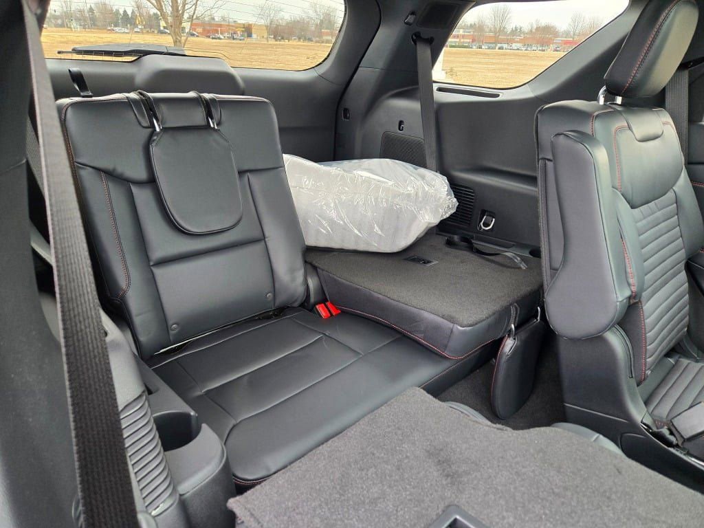 New 2026 Ford Explorer ST-Line w/ ST-Line Street Pack image 11