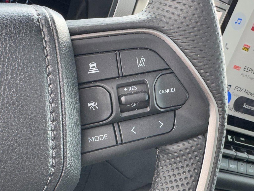 Used 2025 Toyota Sequoia 4WD image 18