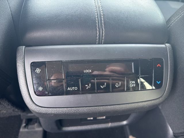 Certified 2024 Nissan Pathfinder SV w/ Black Appearance Package image 13