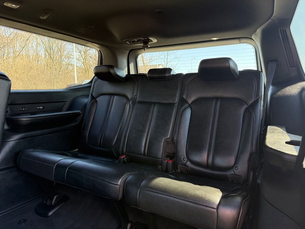 Used 2024 Jeep Wagoneer Series III AWD/4WD image 25