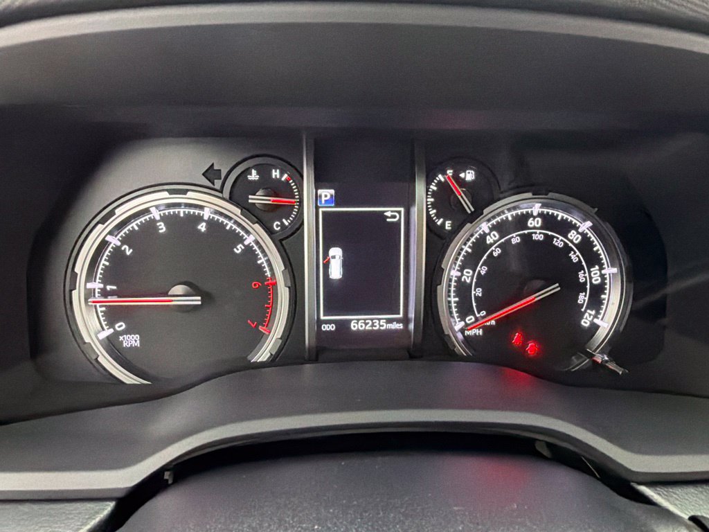 Used 2020 Toyota 4Runner Venture w/ Moonroof Package AWD/4WD image 14