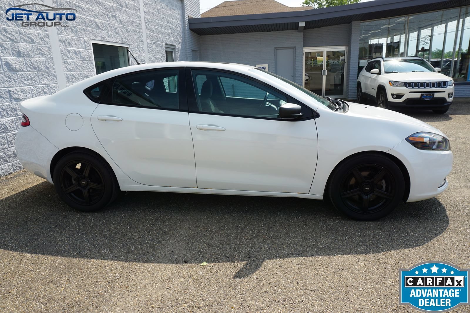 Used 2015 Dodge Dart SXT w/ Sun/Sound Group FWD image 6