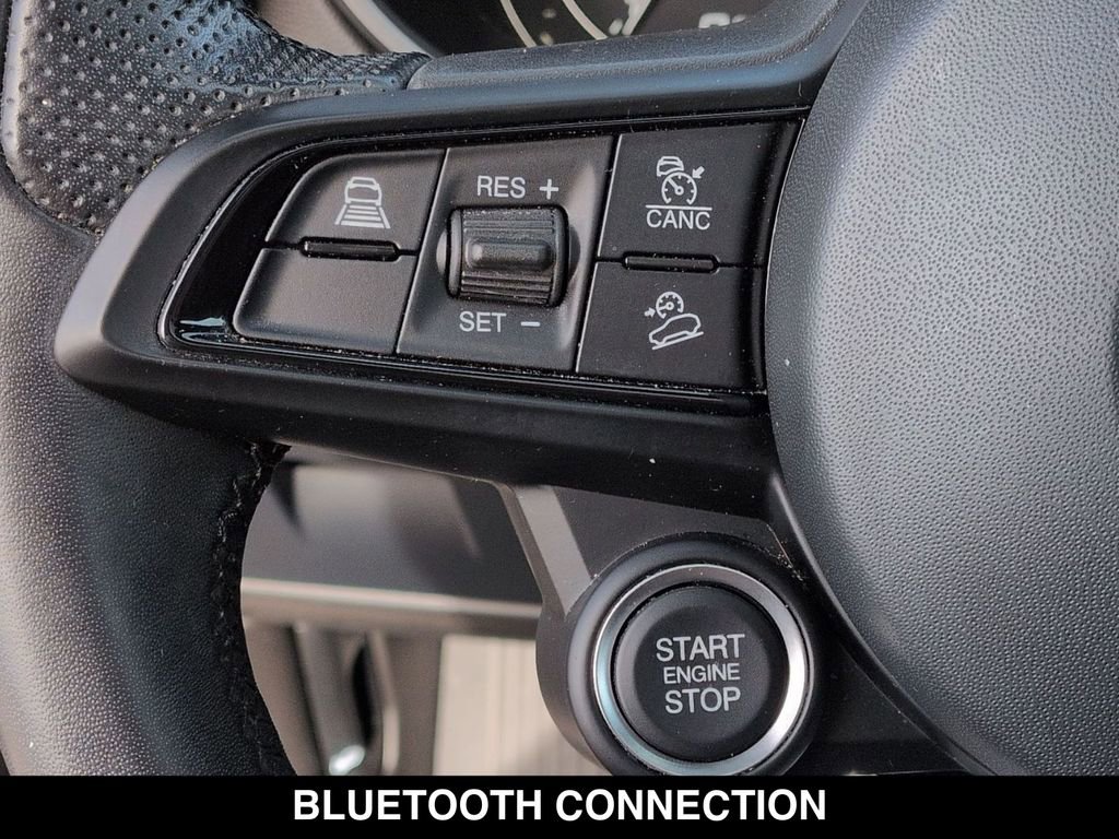 Used 2023 Alfa Romeo Stelvio Ti AWD/4WD image 8