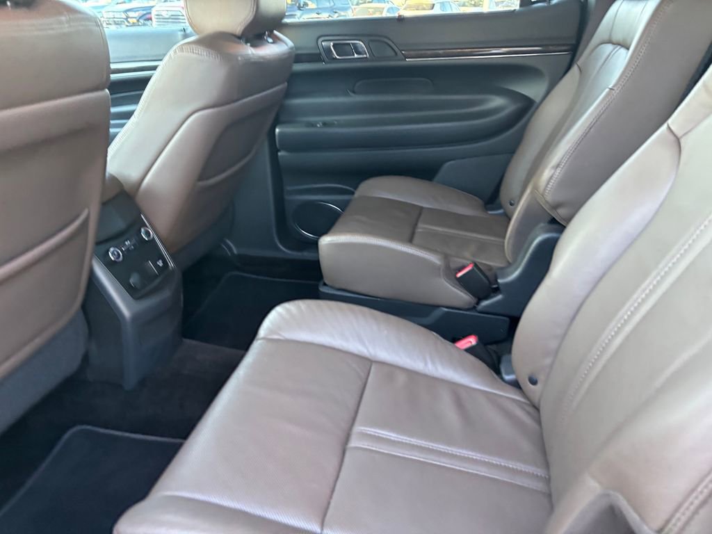 Used 2018 Lincoln MKT AWD w/ Technology Package image 28