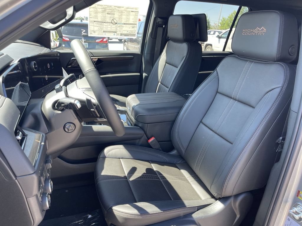 New 2026 Chevrolet Suburban High Country AWD/4WD image 11