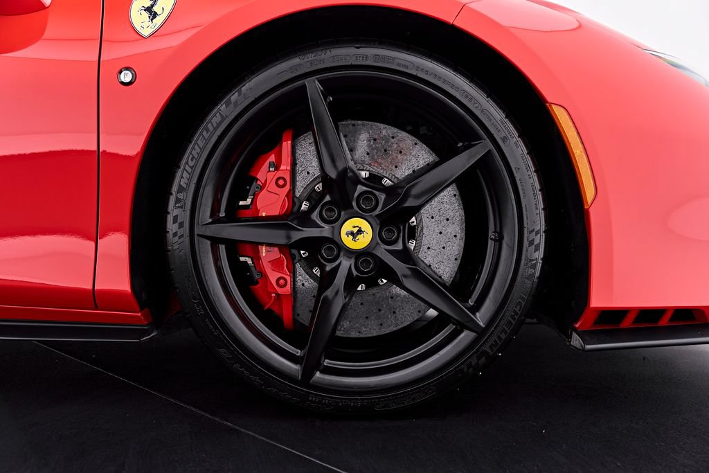 Used 2020 Ferrari F8 Tributo RWD image 42