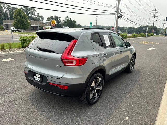 Certified 2025 Volvo XC40 B5 Plus AWD/4WD image 5