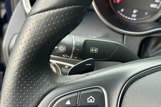 Used 2018 Mercedes-Benz C 300 4MATIC Sedan image 32