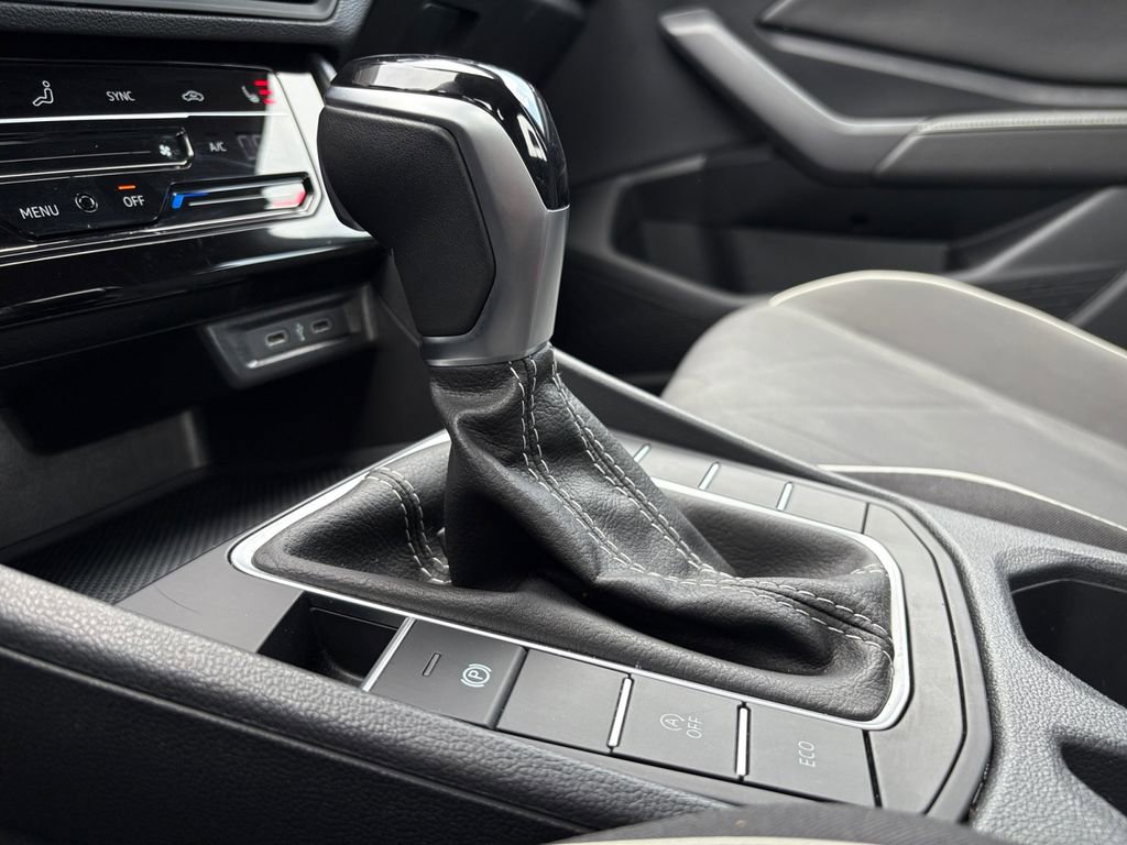 Used 2025 Volkswagen Jetta Sport FWD image 25