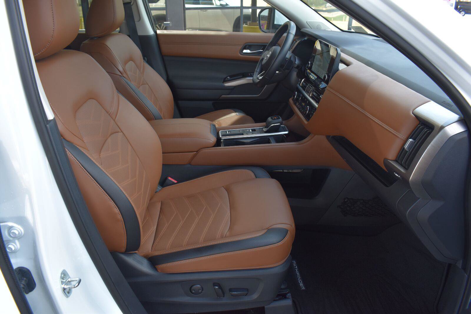 Used 2025 Nissan Pathfinder Platinum w/ Cargo Package FWD image 79