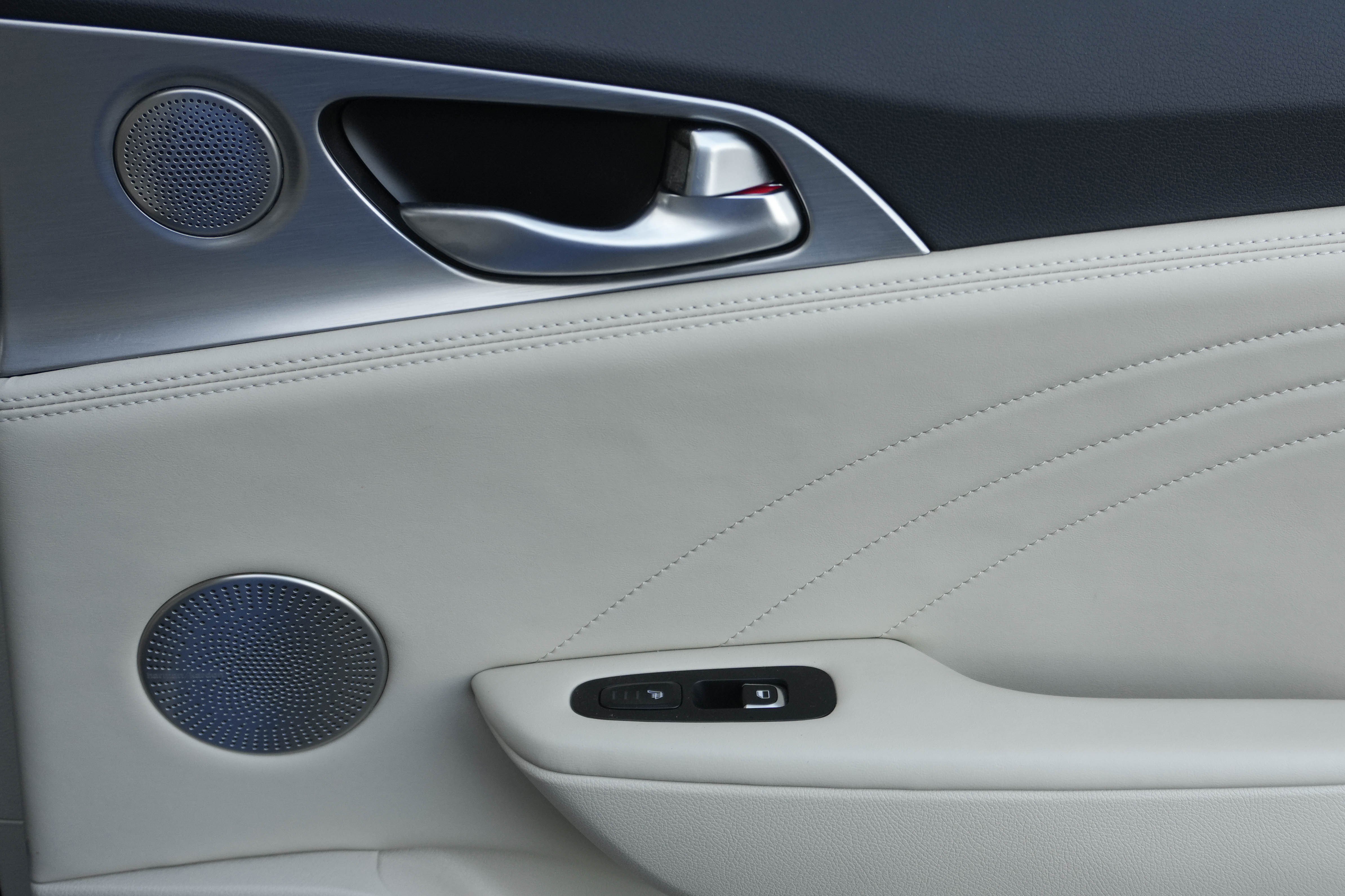 Used 2023 Kia Stinger GT2 image 31