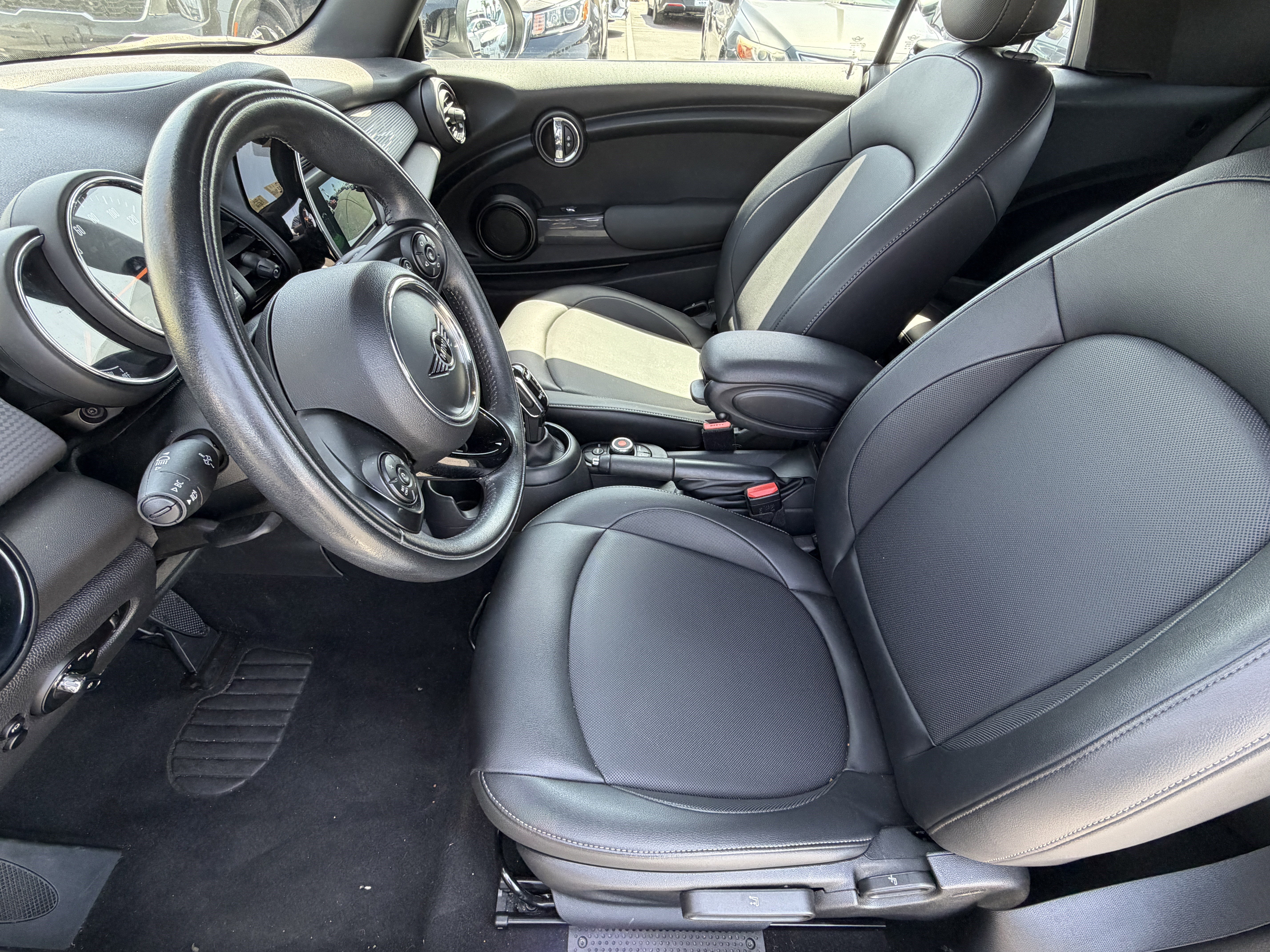 Used 2021 MINI Cooper Convertible w/ Storage Package image 11