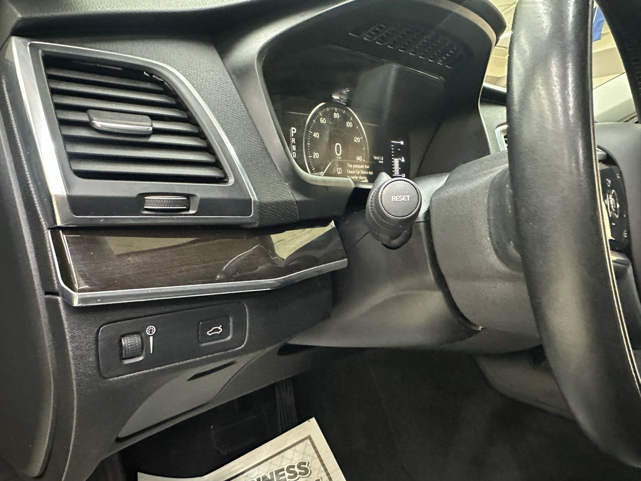 Used 2019 Volvo XC90 T5 Momentum w/ Protection Package Premier image 20