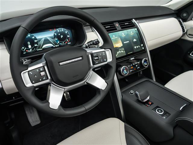 New 2026 Land Rover Discovery Limited Edition AWD/4WD image 16