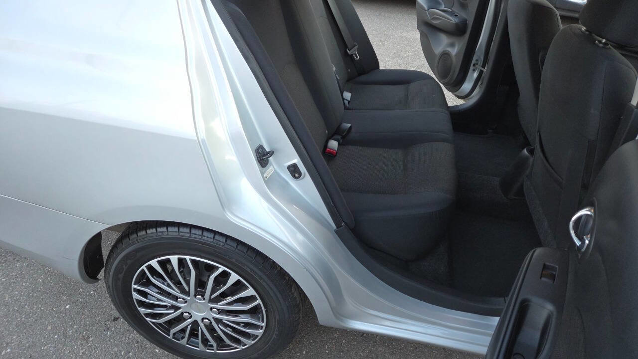 Used 2013 Nissan Versa SV image 32